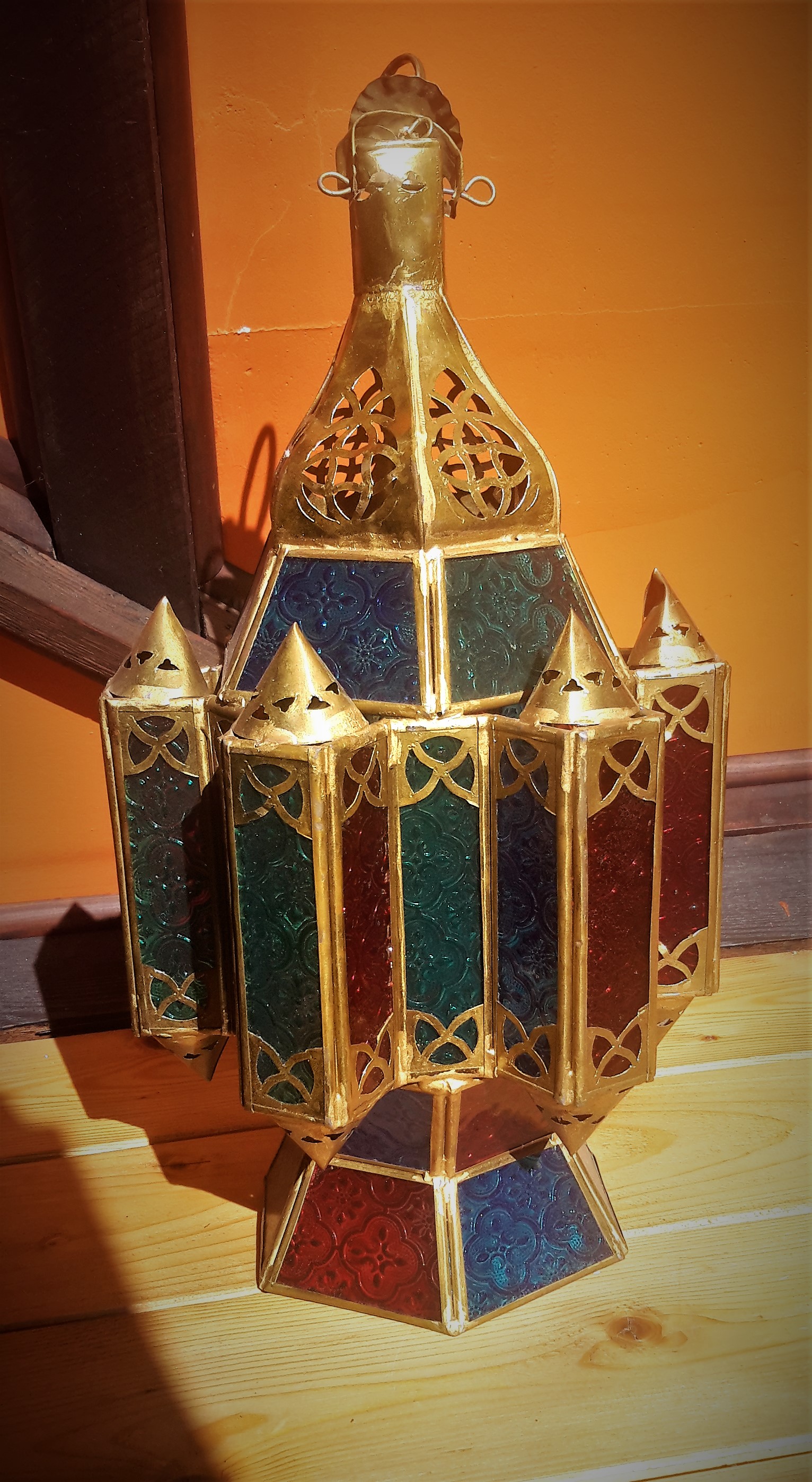 concept Post impressionisme uitspraak Schitterende Oosterse lantaarn met Koper en gekleurd glaswerk | Antiek en  Curiosa