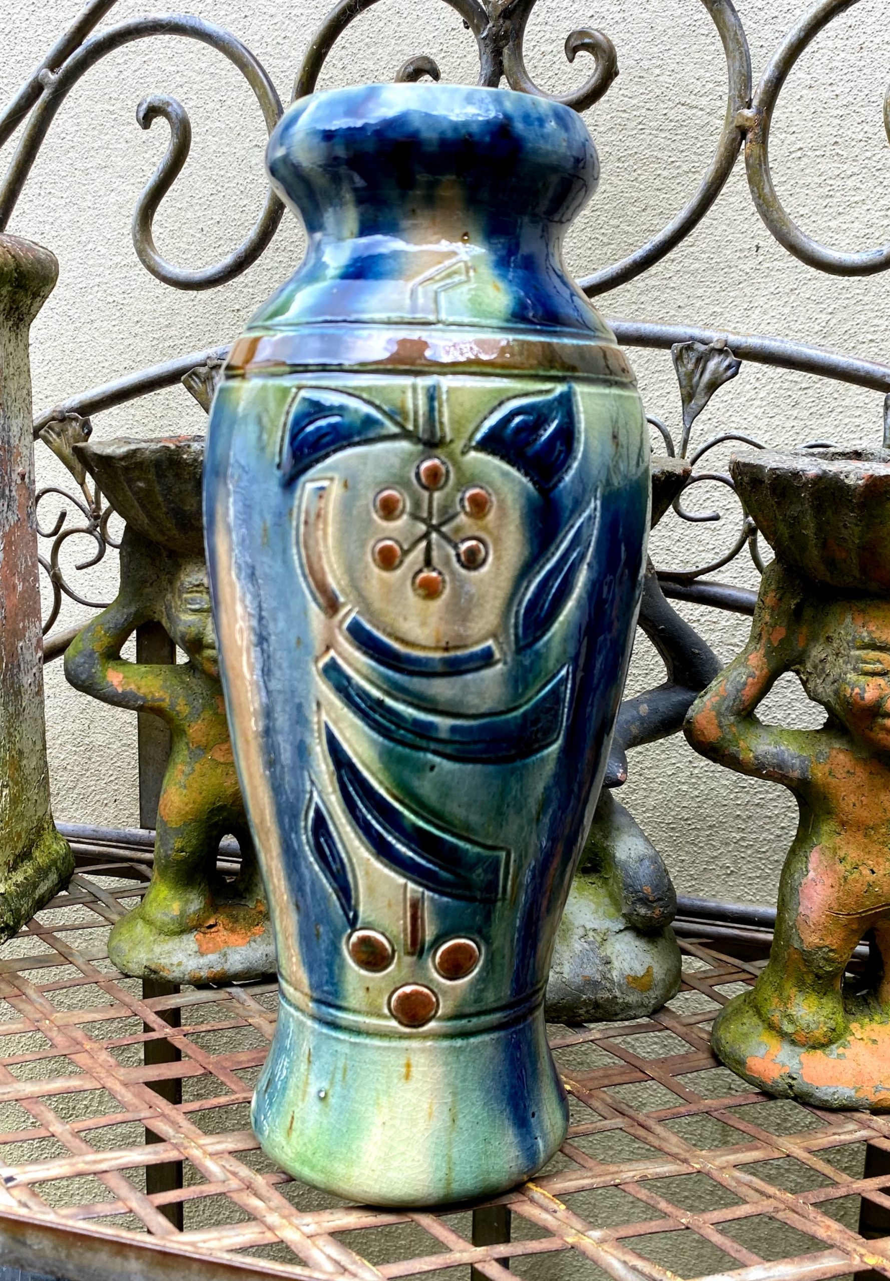 Gooey kompas Dek de tafel Stijlvolle vaas Art Nouveau Vlaams aardewerk | Antiek en Curiosa