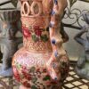 Antieke gedecoreerde vaas in Majolica Aardewerk Gesigneerd Robbia 24.629 F.J. (4) Antieke majolica bloemenvaas Robbia – Antique majolica floral vase Robbia