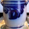 Antique Cologne preserving jar 8L with cobalt‑blue freehand decoration, c. 1900 (1) Antieke Keulse inmaakpot 8L met kobaltblauwe handbeschilderde decoratie, Antique Cologne preserving jar 8L with cobalt‑blue freehand decoration, c. 1900