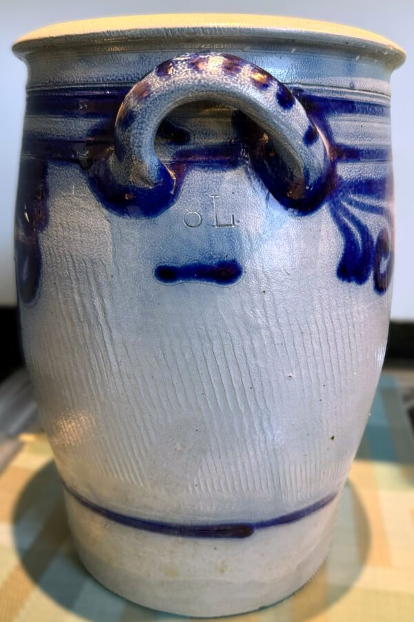 Antique Cologne preserving jar 8L with cobalt‑blue freehand decoration, c. 1900 (12) Antieke Keulse inmaakpot 8L met kobaltblauwe handbeschilderde decoratie, Antique Cologne preserving jar 8L with cobalt‑blue freehand decoration, c. 1900
