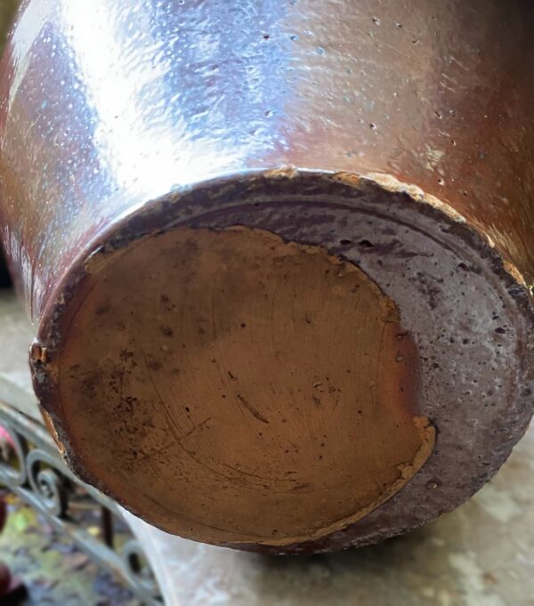 Antique French brown stoneware pot with handles – 19th century (13) Antieke Franse grespot in bruin aardewerk met handvatten | Antique French brown stoneware pot with handles – 19th century