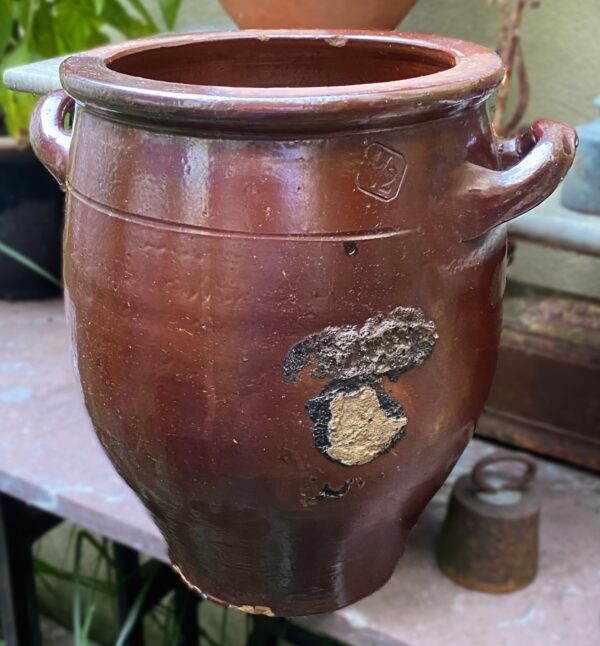 Antique French brown stoneware pot with handles – 19th century (14) Antieke Franse grespot in bruin aardewerk met handvatten | Antique French brown stoneware pot with handles – 19th century