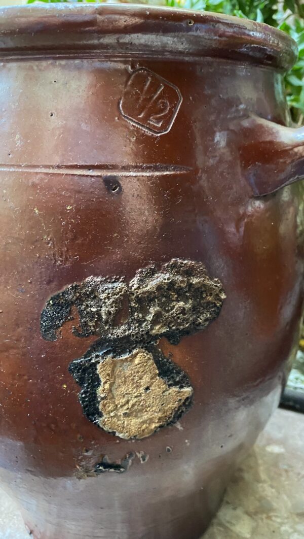 Antique French brown stoneware pot with handles – 19th century (4) Antieke Franse grespot in bruin aardewerk met handvatten | Antique French brown stoneware pot with handles – 19th century