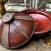 Antique Moroccan tajine with decorative hammered copperwork, 20th century (14) Antieke Marokkaanse Tajine met decoratief gehamerd koperwerk , Antique Moroccan tajine with decorative hammered copperwork, 20th century
