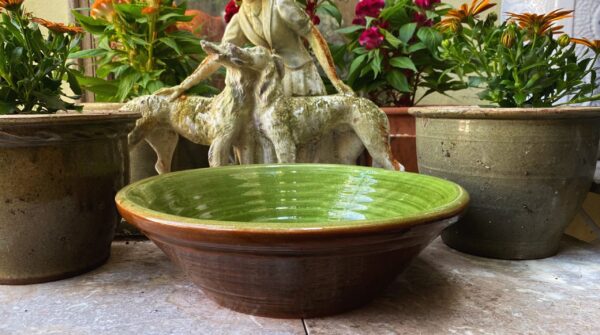 Antique brown confit bowl with green interior glaze (1) Antieke bruine gresale confit schaal | Antique brown confit bowl with green interior glaze, 19th C