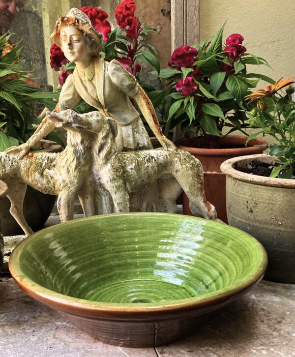 Antique brown confit bowl with green interior glaze (11) Antieke bruine gresale confit schaal | Antique brown confit bowl with green interior glaze, 19th C