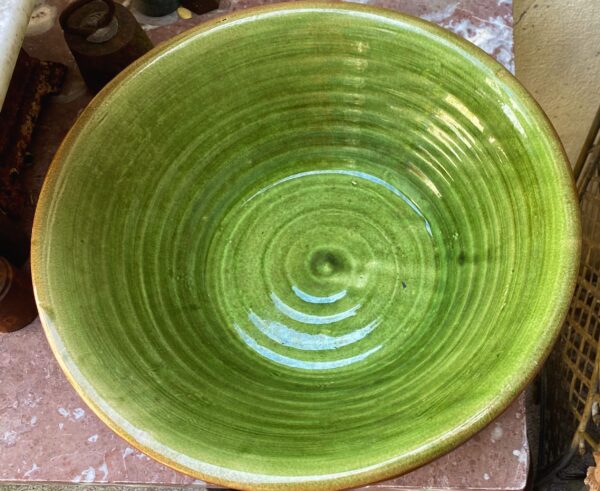Antique brown confit bowl with green interior glaze (5) Antieke bruine gresale confit schaal | Antique brown confit bowl with green interior glaze, 19th C