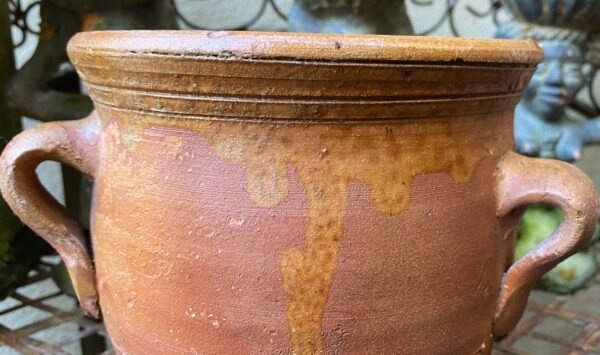 Antique handmade French confit pot with three handles – late 19th century (15) Antieke handgemaakte Franse Confitpot of grespot met 3 oren | Antique handmade French confit pot with three handles – late 19th century