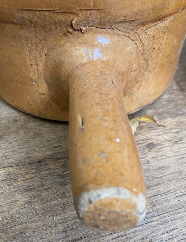 Antique handmade terracotta saucepan with spout – ochre‑brown glazed earthenware, ca. 1950 (2) Antieke handgemaakte terracotta steelpan met tuit – okerbruin geglazuurd aardewerk, Antique handmade terracotta saucepan with spout – ochre‑brown glazed earthenware, ca. 1950