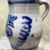 Cologne stoneware water jug (22 cm), salt‑glazed – ca. 1900 (13) Karaktervolle Keulse waterkan in zoutgeglazuurd gres | Cologne stoneware water jug (22 cm), salt‑glazed – ca. 1900