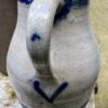 Cologne stoneware water jug (22 cm), salt‑glazed – ca. 1900 (27) Ambachtelijke Keulse waterkan in zoutgeglazuurd gres (27 cm), Cologne salt‑glazed stoneware water jug (27 cm), c. 1900