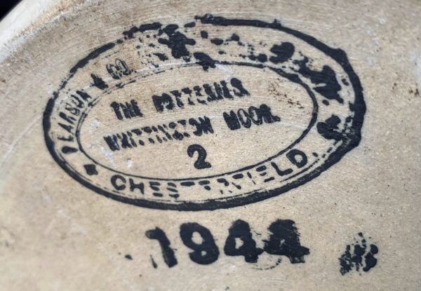 Decorated WWII S.R.D. rum jar, Pearson & Co (1953) Antieke S.R.D. beschilderde rumkruik – WO II, Pearson & Co | Decorated WWII S.R.D. rum jar, Pearson & Co (1944)