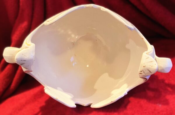 French Hollywood Regency ceramic centerpiece, 1950s (9) Franse Hollywood Regency keramische siercoupe | French Hollywood Regency ceramic centerpiece, 1950s