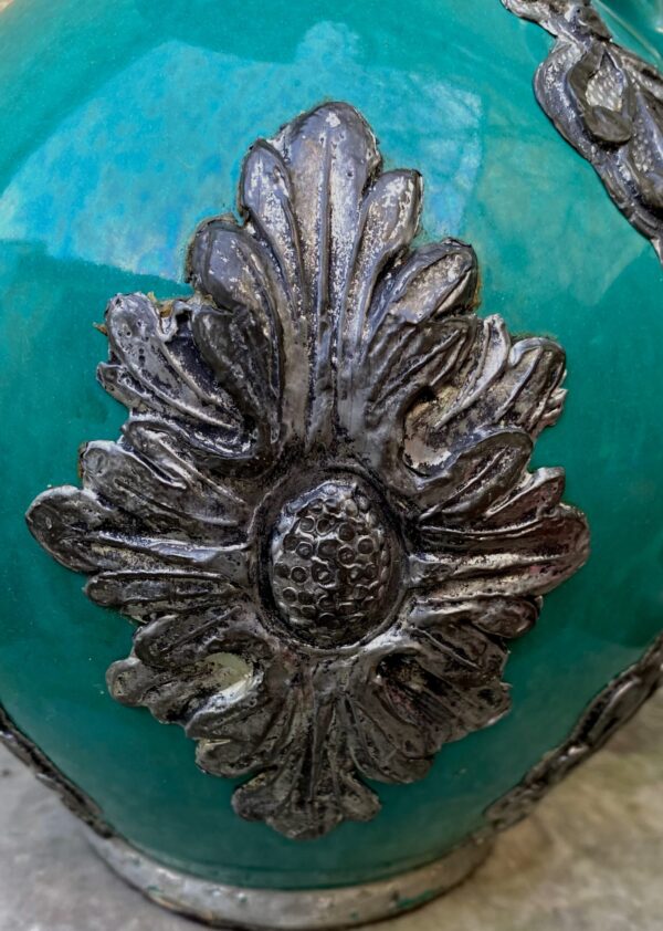 Groene Art Deco snavelkan met bronzen ornamenten | Green Danish Art Deco jug - ca.1930