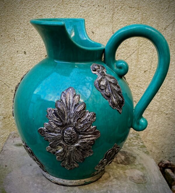 Green Danish Art Deco jug - ca.1930 (4) Groene Art Deco snavelkan met bronzen ornamenten | Green Danish Art Deco jug - ca.1930