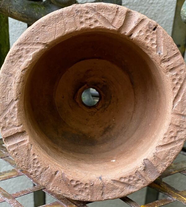 Handgemaakt aardewerken potje uit Guatemala | Handmade Guatemalan earthenware pot, ca.1990