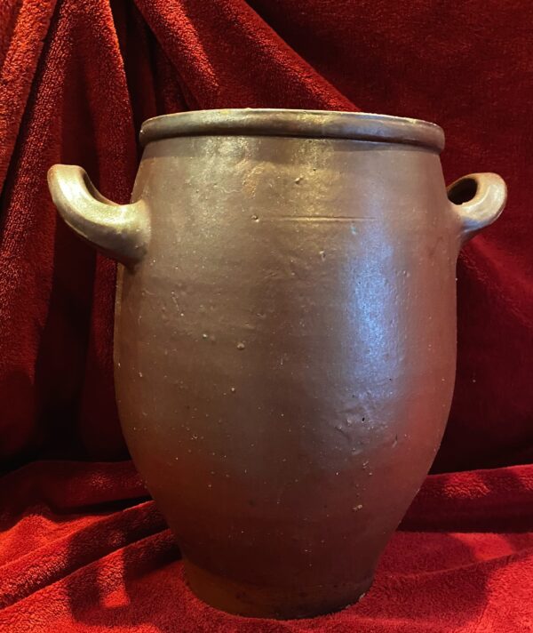 IMG_1260 Antieke Franse grespot in donkerbruin geglazuurd aardewerk | Antique French dark‑brown glazed stoneware pot – 19th century