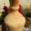 Imposante okergele plateel schenkkan met veldbloemen – Ochre plateel pitcher with wildflowers – ca. 20e eeuw (5) Imposante okergele plateel schenkkan met veldbloemen – Ochre plateel pitcher with wildflowers – ca. 20e eeuw