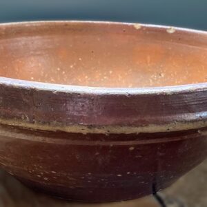 Imposing French stoneware butter‑ or cream‑separating bowl – late 19th century (1) Antieke imposante Franse boter- of roomteil in gres aardewerk | Imposing French stoneware butter‑ or cream‑separating bowl – late 19th century