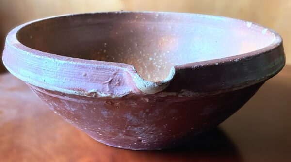 Imposing French stoneware butter‑ or cream‑separating bowl – late 19th century (11) Antieke imposante Franse boter- of roomteil in gres aardewerk | Imposing French stoneware butter‑ or cream‑separating bowl – late 19th century