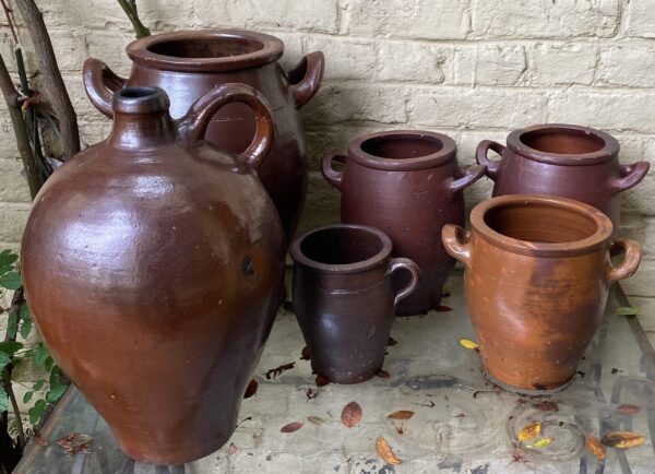Large antique French stoneware jug with handle – late 19th century (8) Grote antieke Franse gres kruik met handgreep | Large antique French stoneware jug with handle – late 19th century