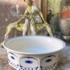 Octagonal Art Deco wash basin, 1930s (1) Achthoekige Art Deco waskom met blauwe geometrische print | Octagonal Art Deco wash basin, 1930s