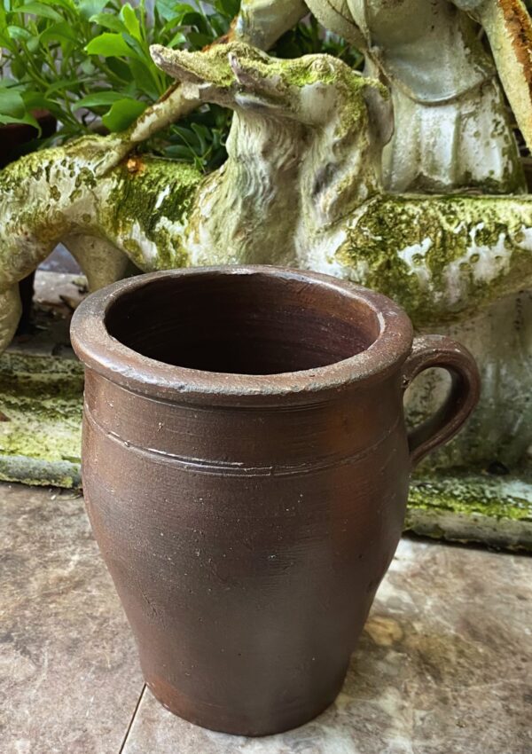 Old French dark‑brown glazed stoneware jug with single handle – late 19th century (4) Oude donkerbruine Franse geglazuurde greskan met één oor | Old French dark‑brown glazed stoneware jug with single handle – late 19th century