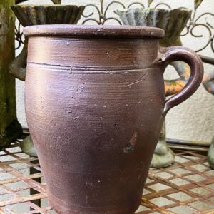 Old French dark‑brown glazed stoneware jug with single handle – late 19th century (9) Oude donkerbruine Franse geglazuurde greskan met één oor | Old French dark‑brown glazed stoneware jug with single handle – late 19th century