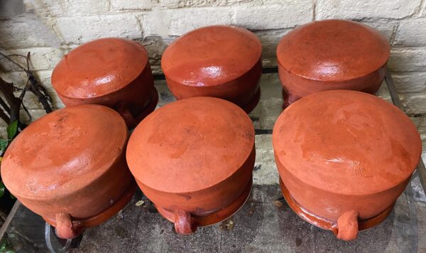Set of 6 French glazed stoneware terracotta cooking pots – (6) Franse geglazuurde gres terracotta kookpot – 19e tot begin 20e eeuw | French glazed stoneware terracotta cooking pot – early 20th century