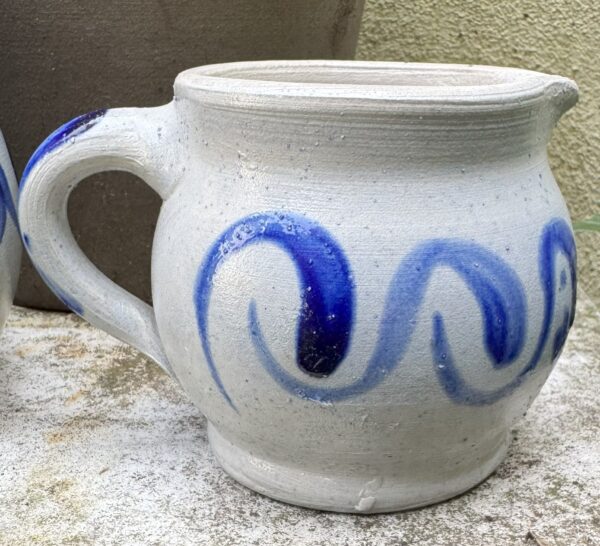 Klein Keuls kannetje in zoutgeglazuurd steengoed | Small Cologne stoneware jug, salt‑glazed – ca. 1900