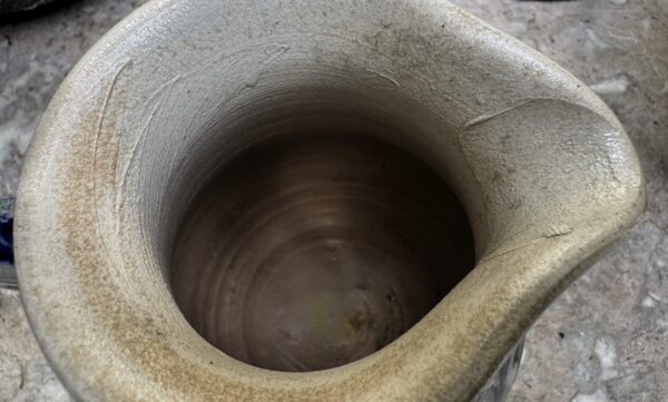 Klein Keuls kannetje in zoutgeglazuurd steengoed | Small Cologne stoneware jug, salt‑glazed – ca. 1900
