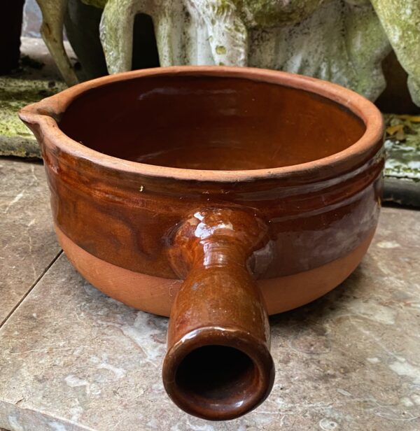 Terracotta French caquelon with spout, 1930s–1940s (13) Vintage Franse terracotta caquelon met tuit | Terracotta French caquelon with spout, 1930s–1940s