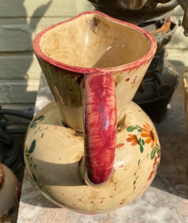 Vintage schenkkan Majolica Aardewerk Gesigneerd 18643 FJ CCE (8) Prachtige bolvormige majolica schenkkan met bloemenmotief – exquisite floral pitcher 20th c.