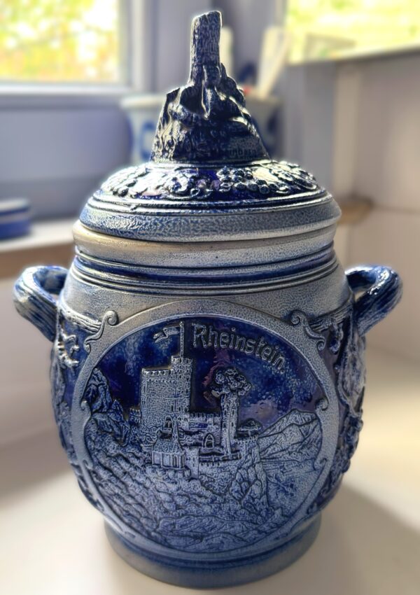 Westerwald cobalt‑blue lidded pot, ca. 1900–1950 (1) Westerwald kobaltblauwe pot met deksel | Westerwald cobalt‑blue lidded pot, ca. 1900–1950