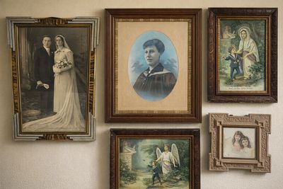 wall-objects-and-frames Antiek gesigneerde portret van een Burgerdame - kunstfotograaf Gustave Buyle, 1911