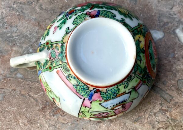 4 Chinese eggshell porcelain teacups Rose Canton – c.1900 (15) 4 Chinese eierschaalporseleinen theekopjes Rose Canton | 4 Chinese eggshell porcelain teacups Rose Canton – c.1900