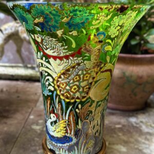 Art Deco glazen vaas – geëmailleerde figuratieve decoratie naar José Cire Royo, ca. 1950–1974