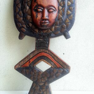 5292590124.jpg Authentiek Afrikaans masker met koperinleg – krachtig en decoratief