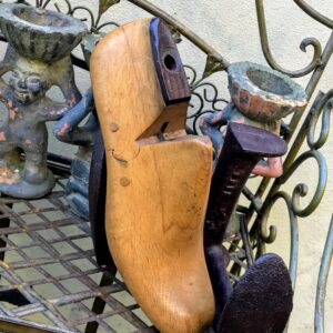 5305513634.jpg Franse brocante houten verstelbare schoenmal – Grootmoederstijd