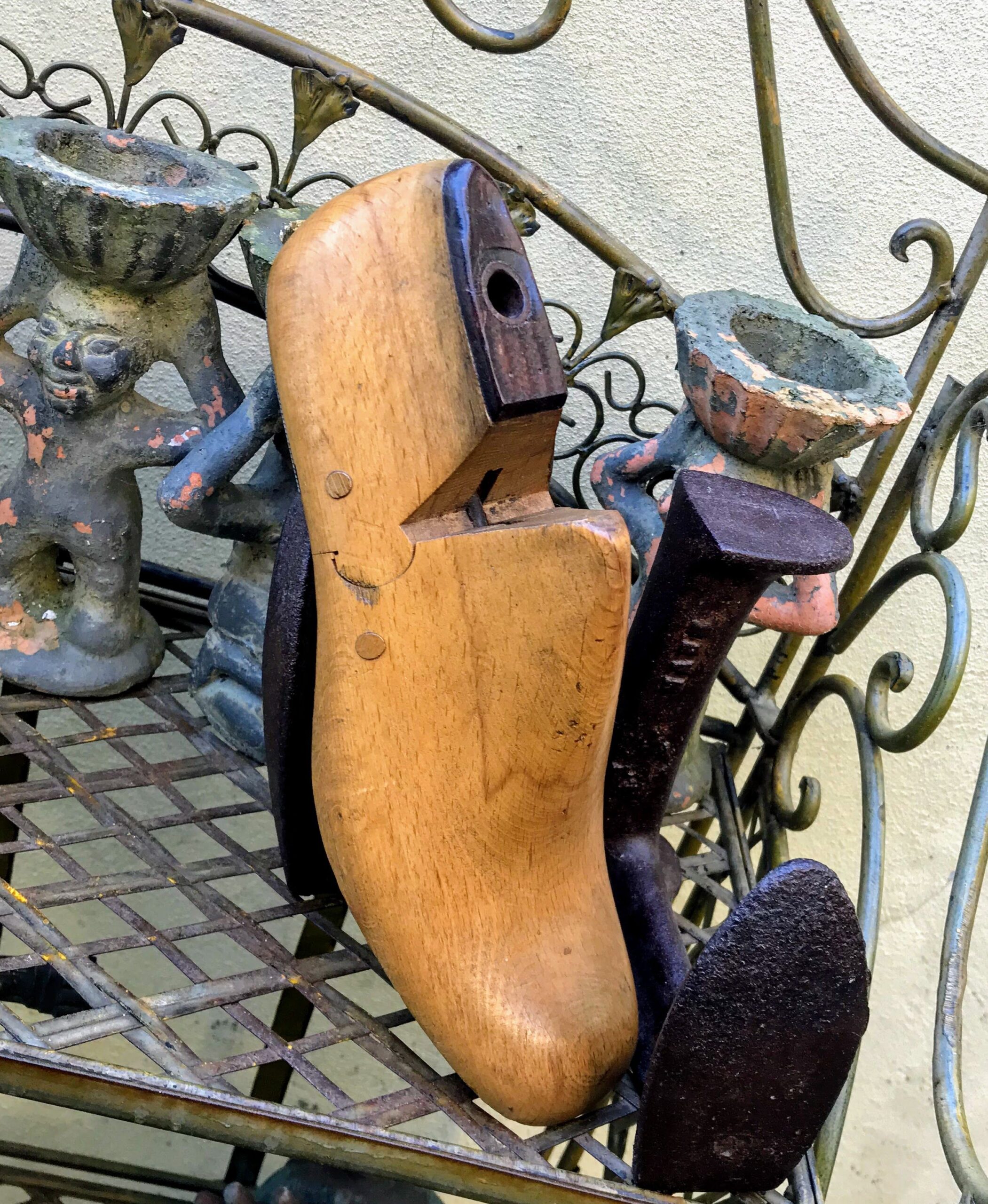 5305513634.jpg Franse brocante houten verstelbare schoenmal – Grootmoederstijd