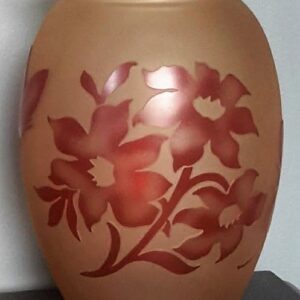 Vianne Art Glass vaas met irissen en vlinders – acid-geëtst meesterwerk – ca. 1950
