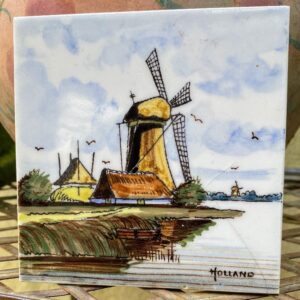 Vintage Delftse keramische wandtegel – Hollandse boerderij en molen ca. 1950