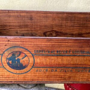 5305515942.jpg Industriële Portugese Houten kist Sardinha de José Da Silva Torres ca 1900