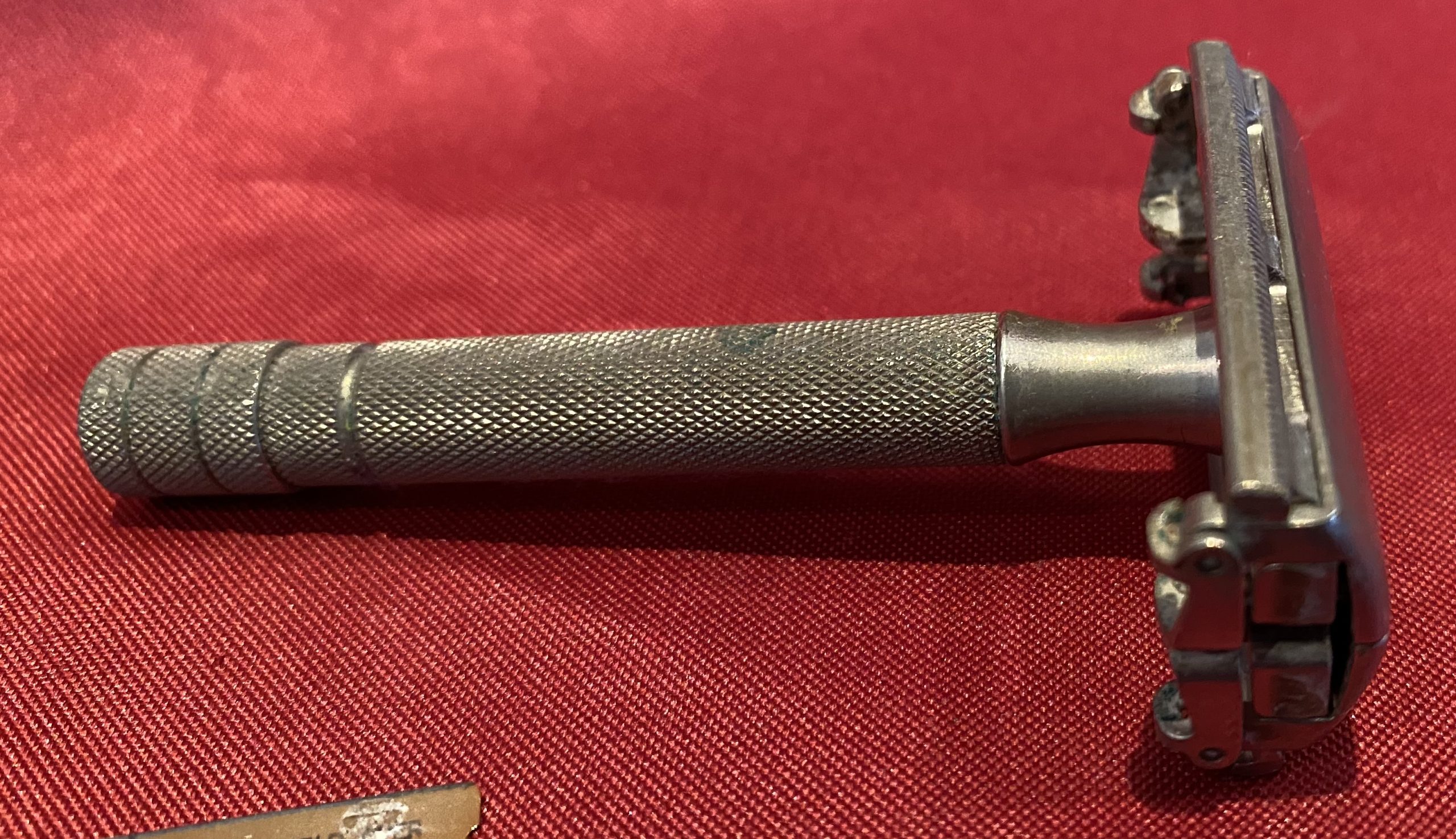 5305520520.jpg 1948 Vintage Gillette Aristocat Junior Pat No 430.030 Made in England Safety Razor