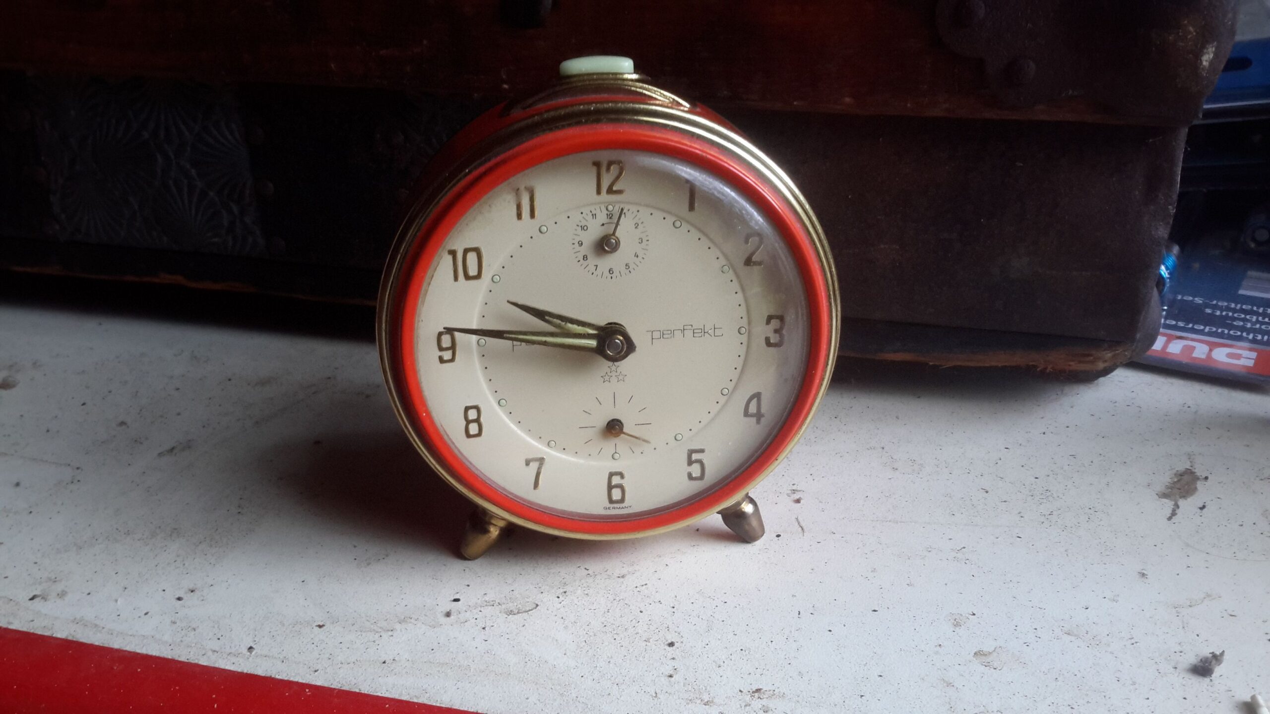 5393128408.jpg Decoratieve Oranjerode wekker