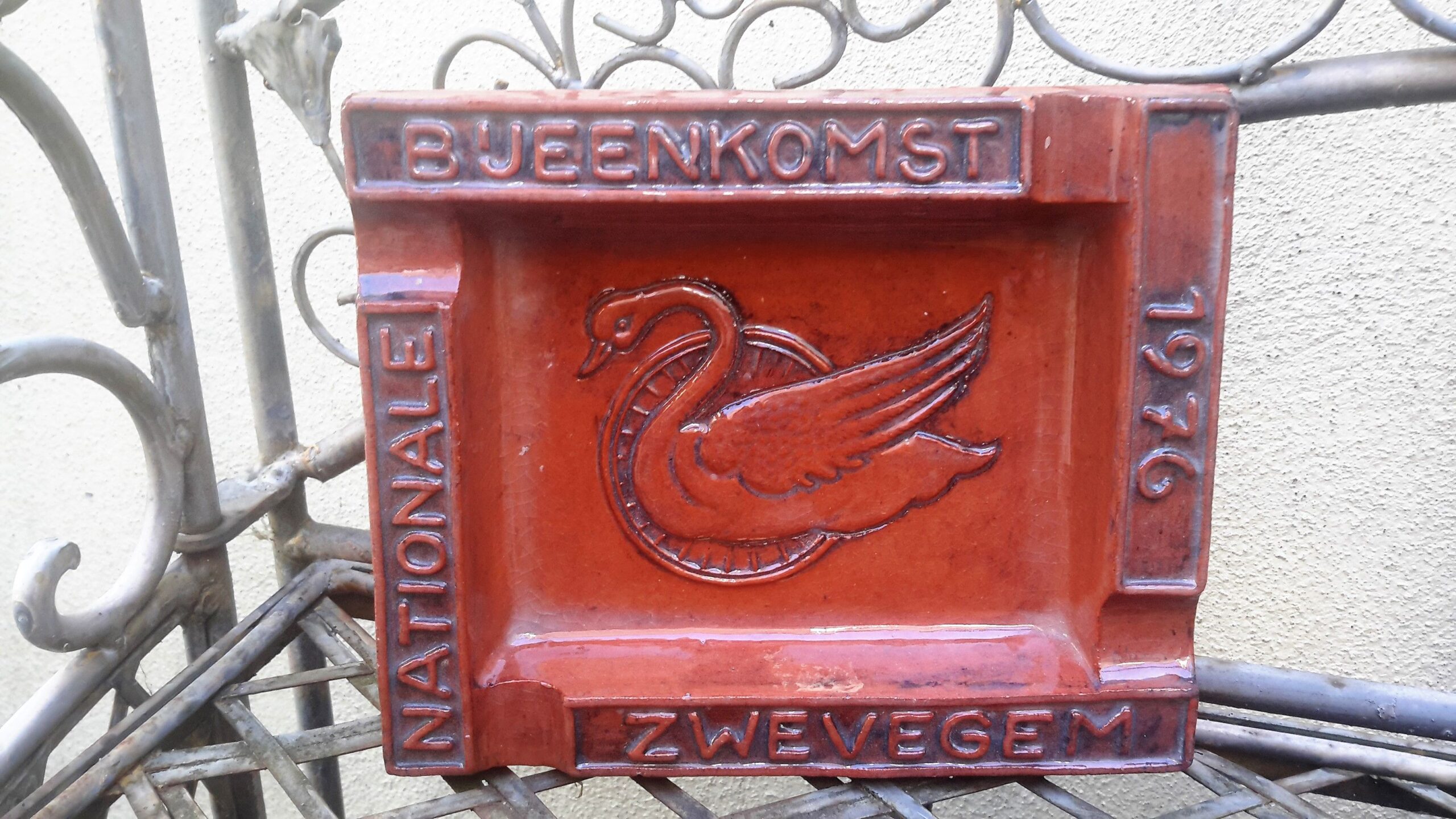 5393130734.jpg Retro Sigaretten asbak in baksteen