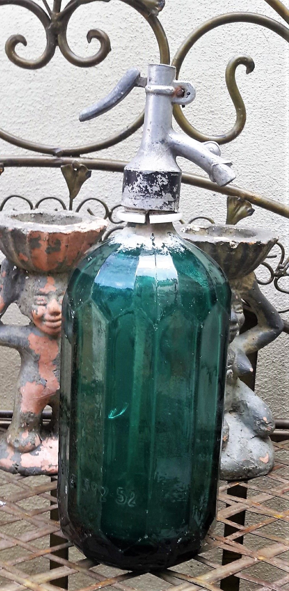 5393146836.jpg Vintage "Romanian Seltzer Bottle" Soda - of Sifonfles gemerkt APA GAZOASA STAS 3377-52