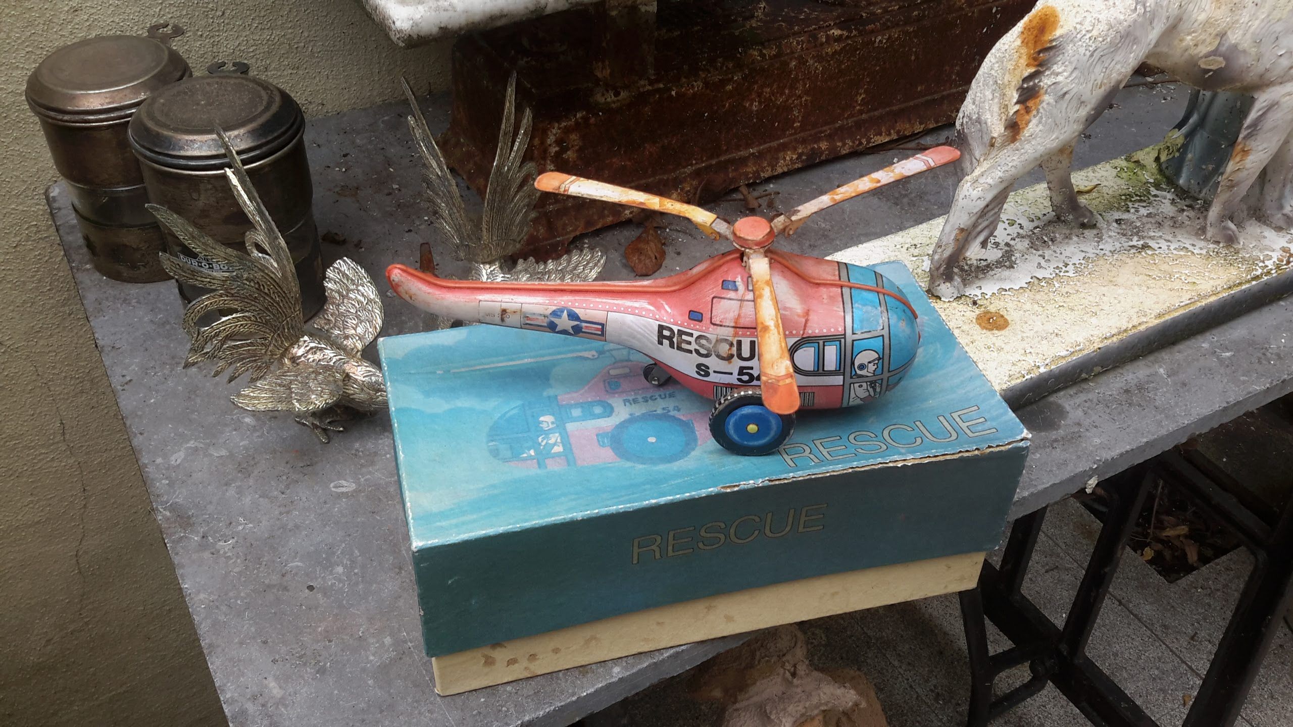 5393151862.jpg Vintage Tin Toys " Helicopter rescue S-54 " nr 388 in originele doos met sleuteltje