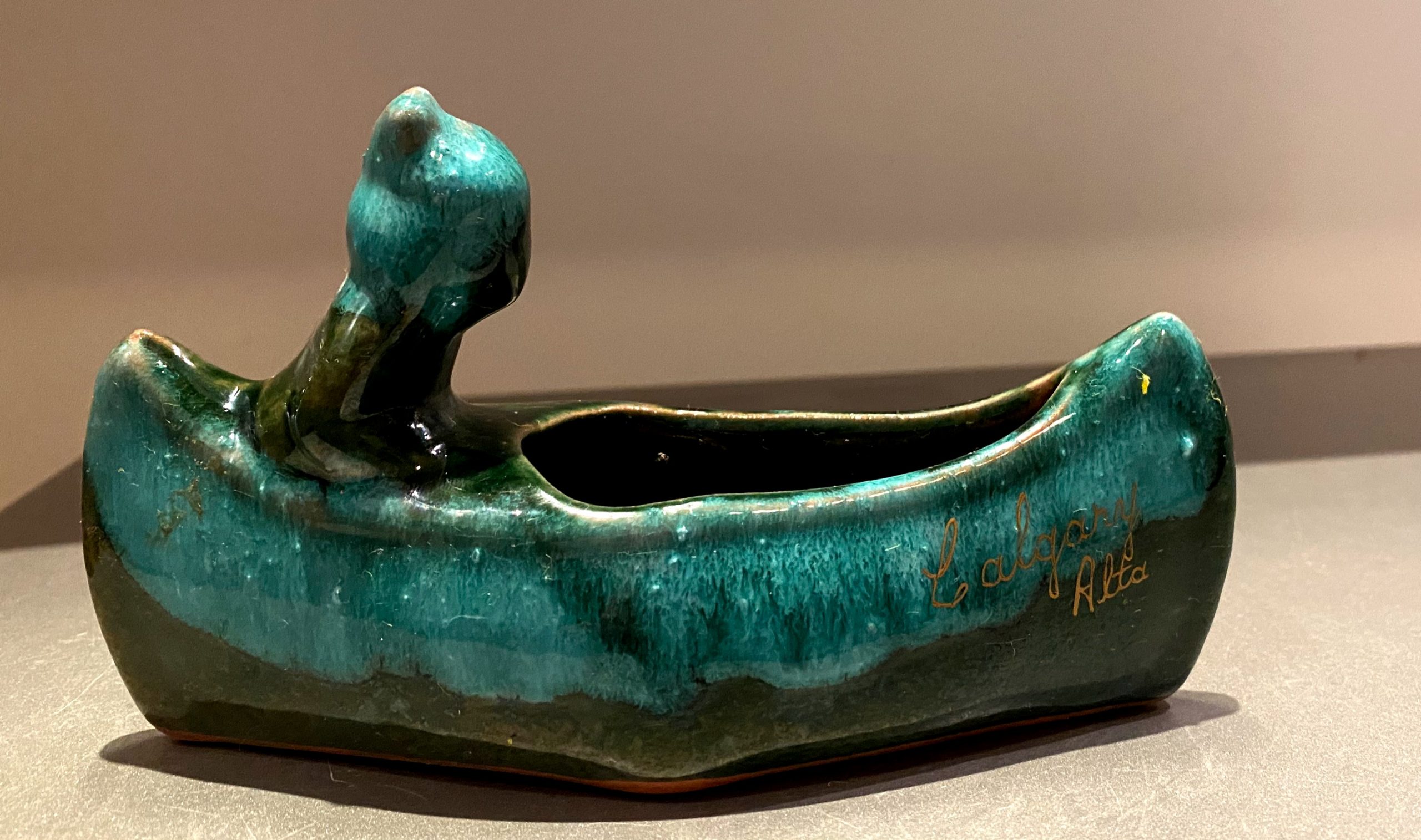 5393162327.jpg Bleu Mountain pottery Canada kajak/kano Indiaan
